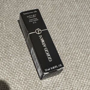 Giorgio Armani Luminous Silk Concealer shade 8.75 perfect glow concealer NEW